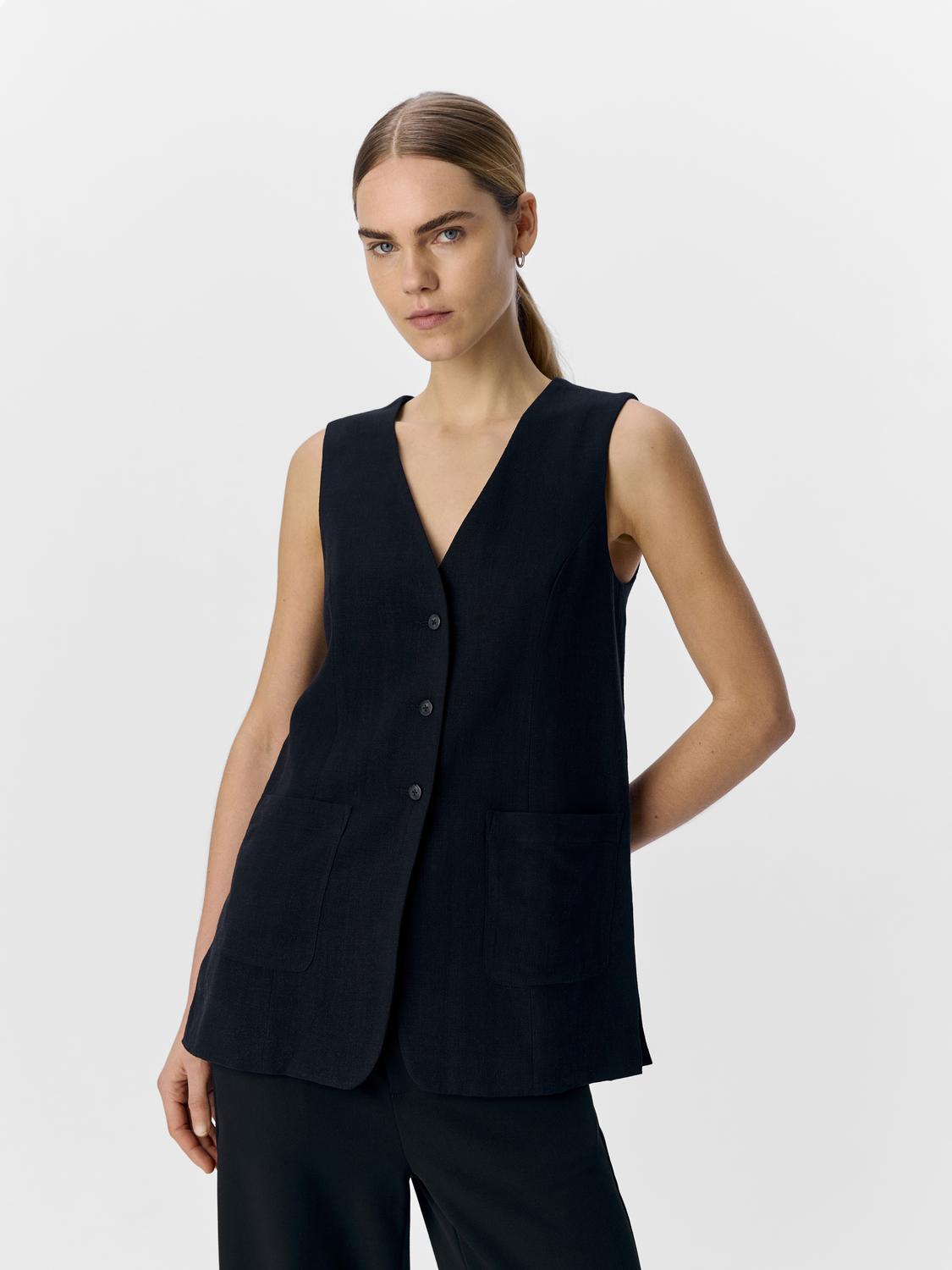 model_shot-front